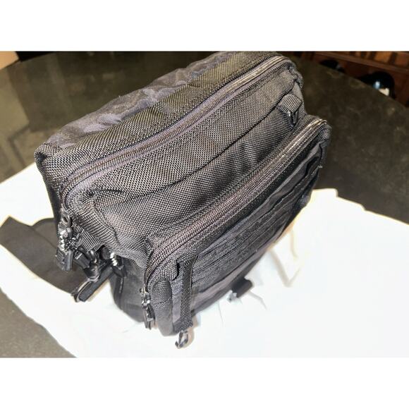 Harley Davidson Crossbody Mail Bag Zippers Pockets Adjustable Strap Black - Picture 5 of 7